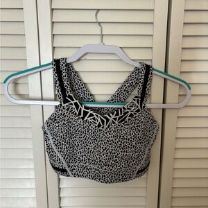 Lululemon Rack Pack Sports Bra Size 4 Black and White Mosaic